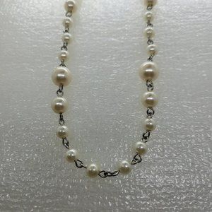 White Pearl w/silver Chain NK_WT0005